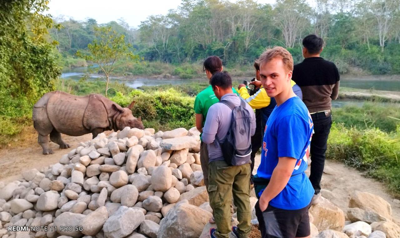 Hotel National Park- A Peaceful Family Home Where You Can Stay Peace And Enjoy And Organize The Wildlife Safari Chitwan Exterior foto