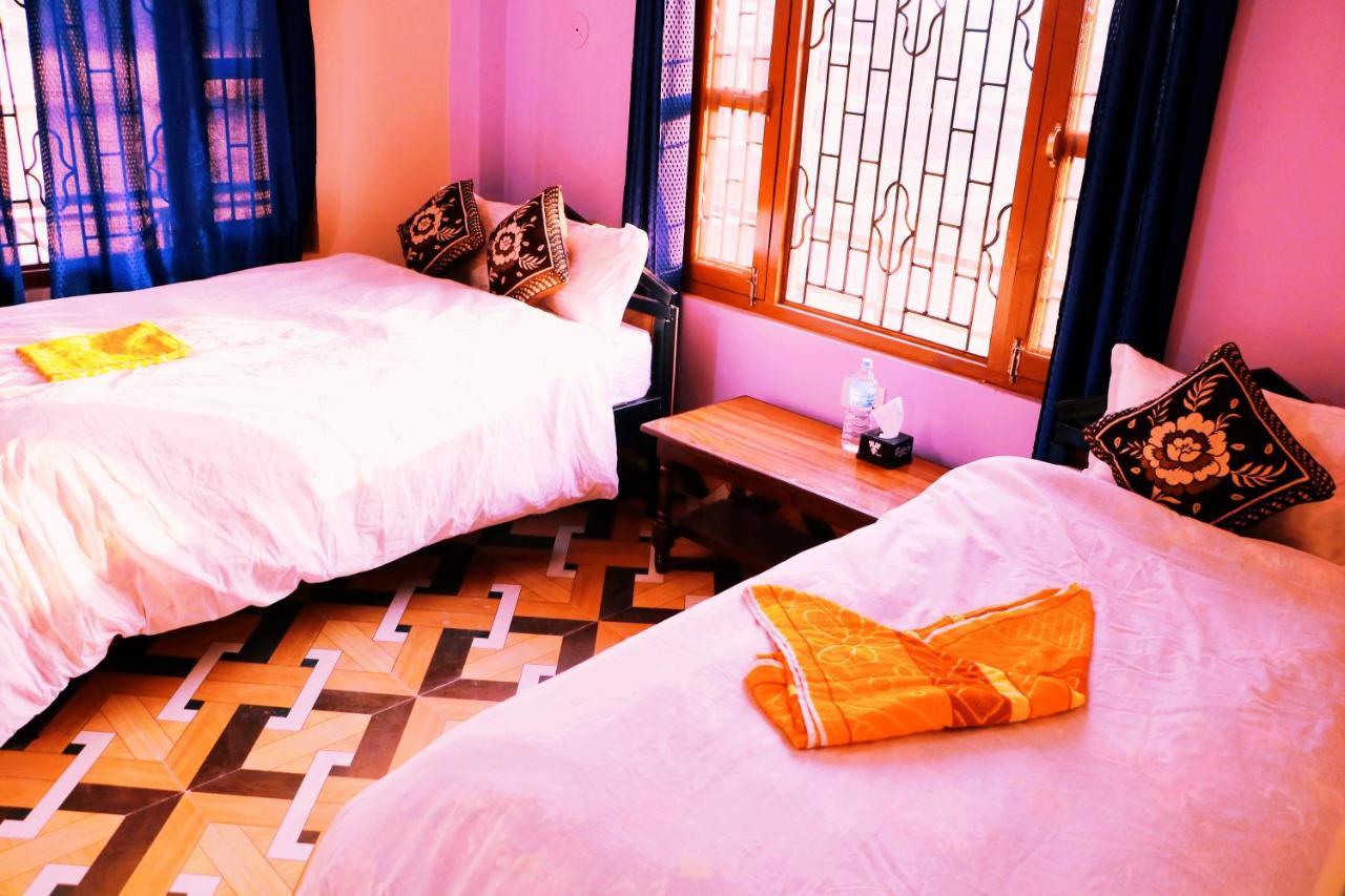 Hotel National Park- A Peaceful Family Home Where You Can Stay Peace And Enjoy And Organize The Wildlife Safari Chitwan Exterior foto